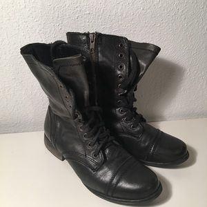 Steve Madden 'Troopa' boots. Size 6.5